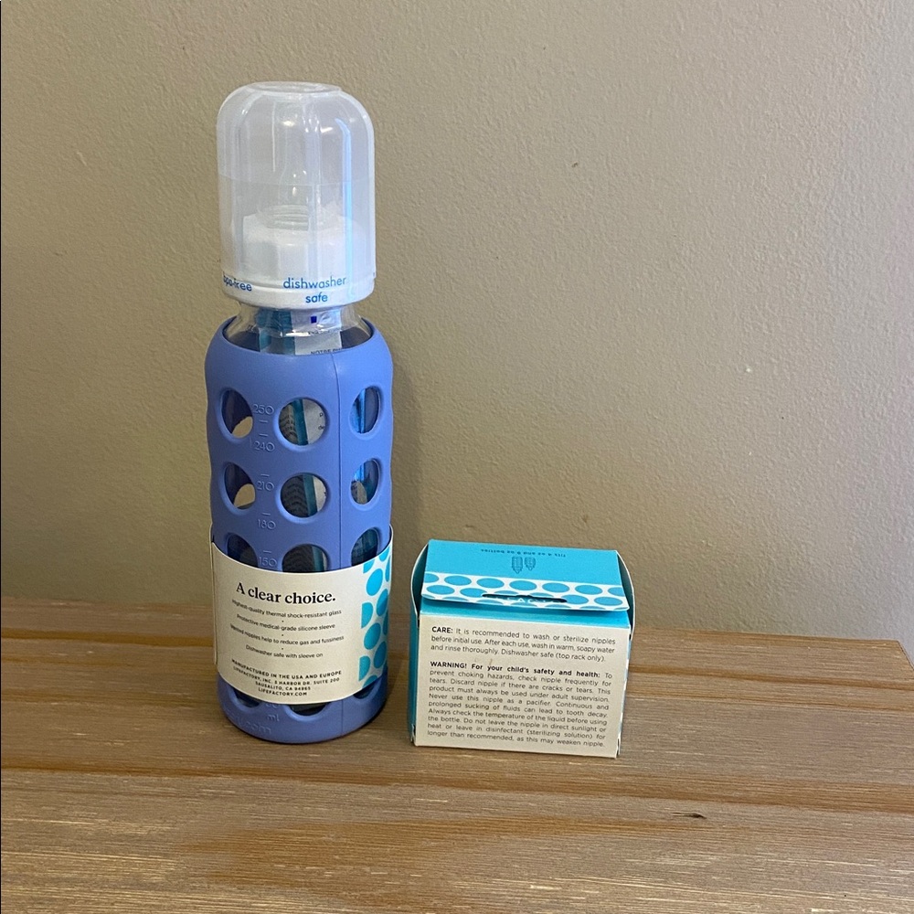 Lifefactory Blue Glass Baby Bottle with extra nipples - Picture 2 of 3